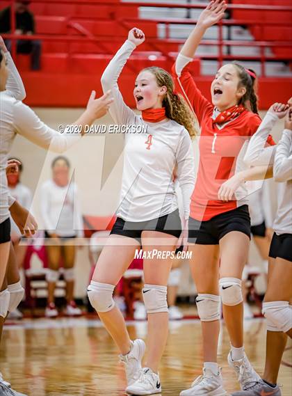 Thumbnail 3 in Perryton vs. Pampa photogallery.