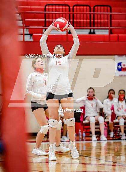 Thumbnail 3 in Perryton vs. Pampa photogallery.