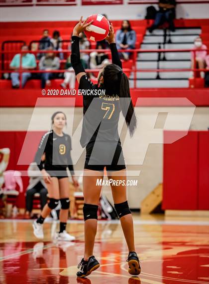Thumbnail 1 in Perryton vs. Pampa photogallery.