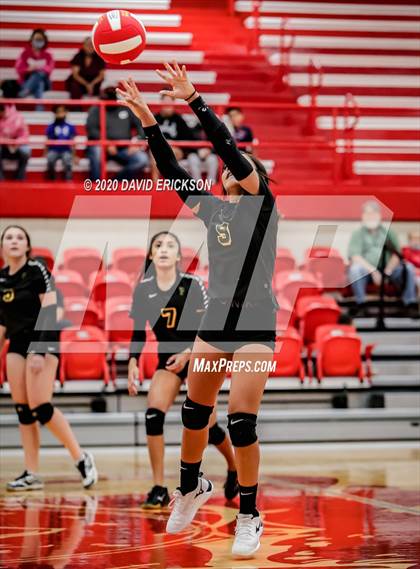 Thumbnail 3 in Perryton vs. Pampa photogallery.