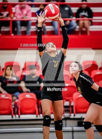 Thumbnail 3 in Perryton vs. Pampa photogallery.