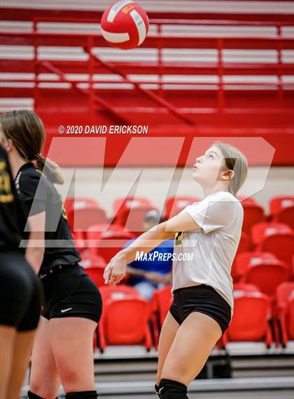 Thumbnail 3 in Perryton vs. Pampa photogallery.