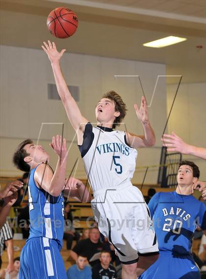 Thumbnail 2 in Davis vs. Pleasant Valley (Trojan Toss-Up) photogallery.