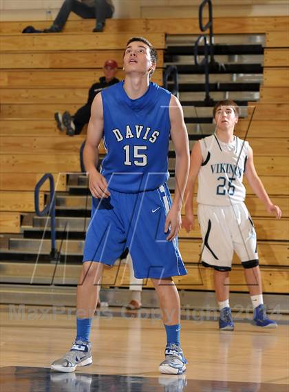 Thumbnail 3 in Davis vs. Pleasant Valley (Trojan Toss-Up) photogallery.