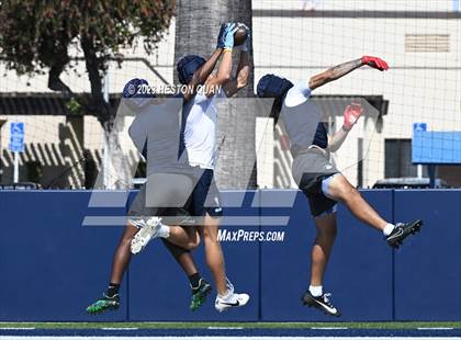 Thumbnail 2 in St. John Bosco vs. Corona del Mar (Brave 8 Invitational) photogallery.