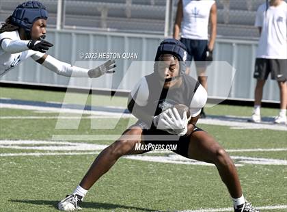 Thumbnail 3 in St. John Bosco vs. Corona del Mar (Brave 8 Invitational) photogallery.