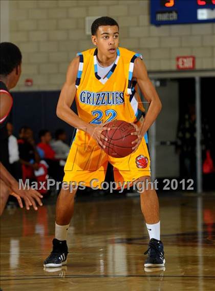 Thumbnail 3 in Pomona vs Los Osos (I Have A Dream Classic) photogallery.
