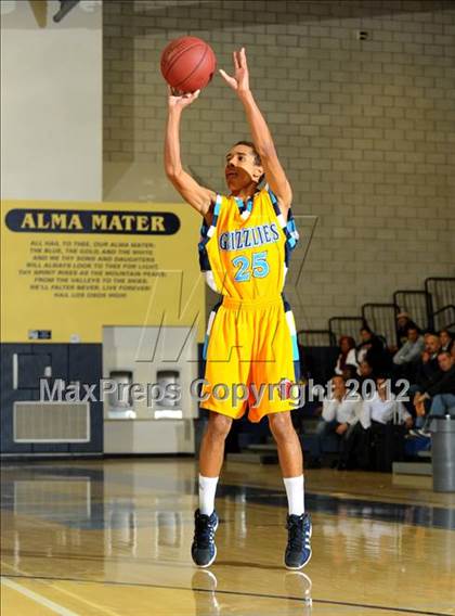 Thumbnail 1 in Pomona vs Los Osos (I Have A Dream Classic) photogallery.