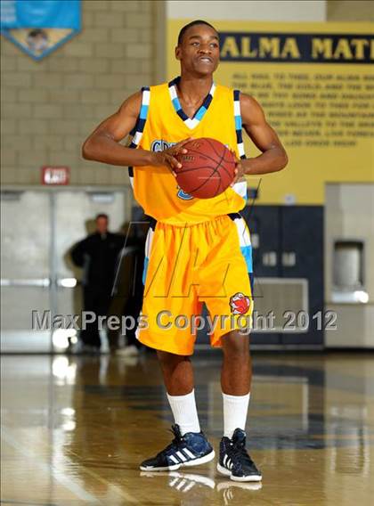Thumbnail 1 in Pomona vs Los Osos (I Have A Dream Classic) photogallery.