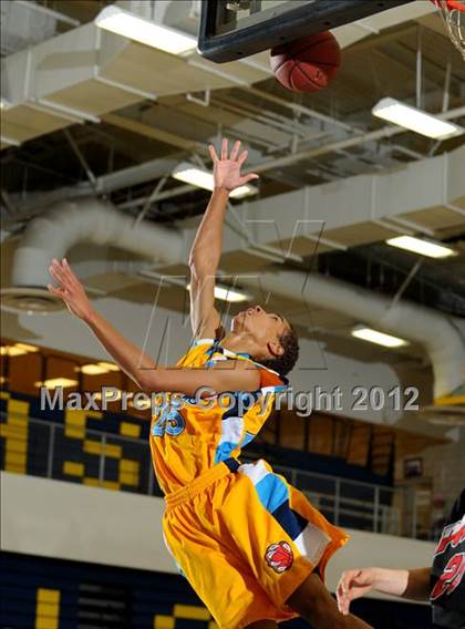 Thumbnail 2 in Pomona vs Los Osos (I Have A Dream Classic) photogallery.