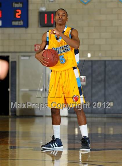 Thumbnail 3 in Pomona vs Los Osos (I Have A Dream Classic) photogallery.