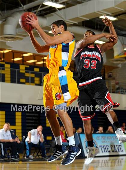 Thumbnail 2 in Pomona vs Los Osos (I Have A Dream Classic) photogallery.