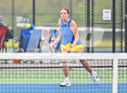 Thumbnail 3 in Greenfield-Central vs Hamilton Southeastern (Delta Invitational)  photogallery.