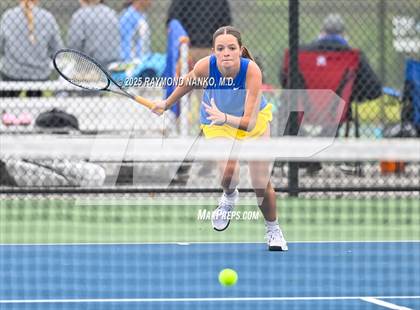 Thumbnail 2 in Greenfield-Central vs Hamilton Southeastern (Delta Invitational)  photogallery.