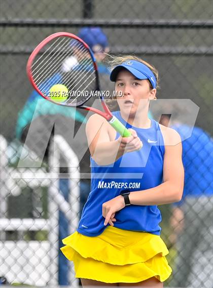 Thumbnail 1 in Greenfield-Central vs Hamilton Southeastern (Delta Invitational)  photogallery.