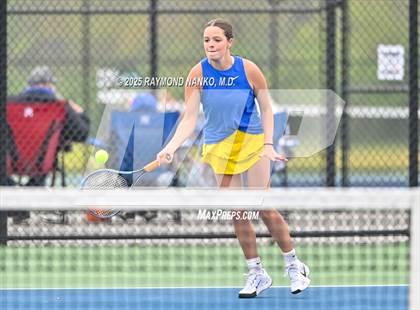 Thumbnail 2 in Greenfield-Central vs Hamilton Southeastern (Delta Invitational)  photogallery.