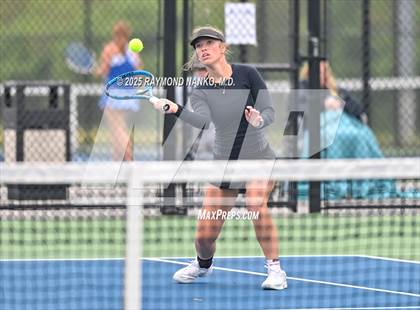 Thumbnail 1 in Greenfield-Central vs Hamilton Southeastern (Delta Invitational)  photogallery.