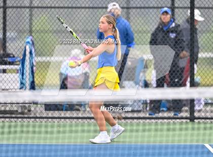 Thumbnail 2 in Greenfield-Central vs Hamilton Southeastern (Delta Invitational)  photogallery.