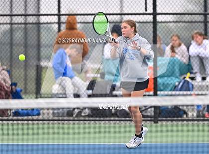 Thumbnail 3 in Greenfield-Central vs Hamilton Southeastern (Delta Invitational)  photogallery.
