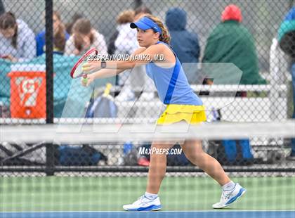 Thumbnail 1 in Greenfield-Central vs Hamilton Southeastern (Delta Invitational)  photogallery.