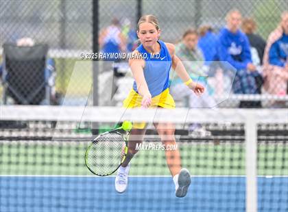 Thumbnail 3 in Greenfield-Central vs Hamilton Southeastern (Delta Invitational)  photogallery.