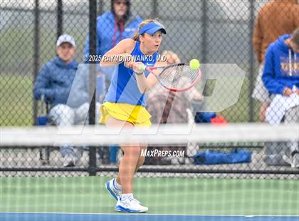Thumbnail 1 in Greenfield-Central vs Hamilton Southeastern (Delta Invitational)  photogallery.