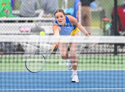 Thumbnail 3 in Greenfield-Central vs Hamilton Southeastern (Delta Invitational)  photogallery.
