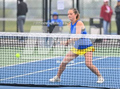 Thumbnail 3 in Greenfield-Central vs Hamilton Southeastern (Delta Invitational)  photogallery.
