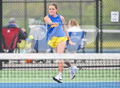 Thumbnail 3 in Greenfield-Central vs Hamilton Southeastern (Delta Invitational)  photogallery.