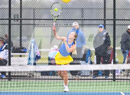 Thumbnail 2 in Greenfield-Central vs Hamilton Southeastern (Delta Invitational)  photogallery.