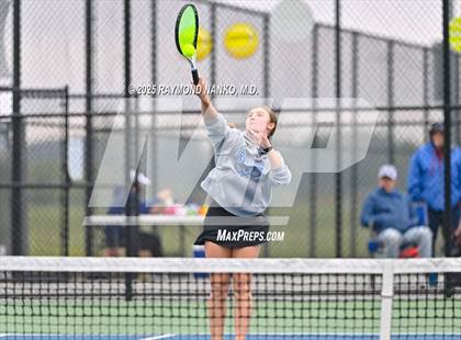 Thumbnail 2 in Greenfield-Central vs Hamilton Southeastern (Delta Invitational)  photogallery.