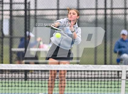 Thumbnail 3 in Greenfield-Central vs Hamilton Southeastern (Delta Invitational)  photogallery.