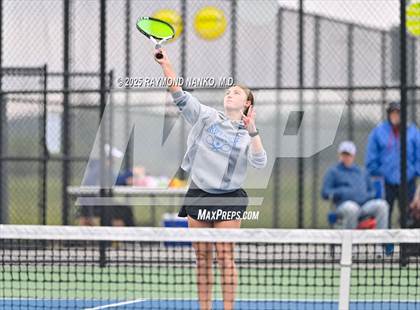 Thumbnail 1 in Greenfield-Central vs Hamilton Southeastern (Delta Invitational)  photogallery.