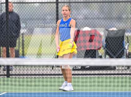 Thumbnail 1 in Greenfield-Central vs Hamilton Southeastern (Delta Invitational)  photogallery.