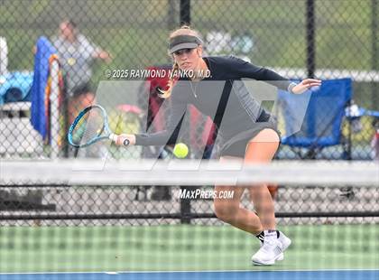 Thumbnail 2 in Greenfield-Central vs Hamilton Southeastern (Delta Invitational)  photogallery.