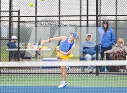 Thumbnail 2 in Greenfield-Central vs Hamilton Southeastern (Delta Invitational)  photogallery.