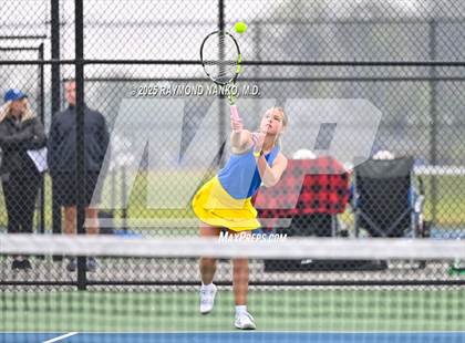 Thumbnail 2 in Greenfield-Central vs Hamilton Southeastern (Delta Invitational)  photogallery.