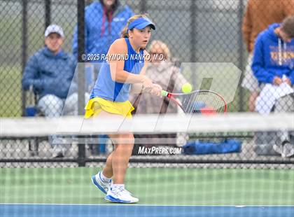 Thumbnail 3 in Greenfield-Central vs Hamilton Southeastern (Delta Invitational)  photogallery.