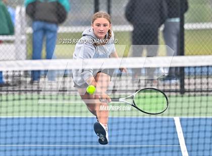 Thumbnail 2 in Greenfield-Central vs Hamilton Southeastern (Delta Invitational)  photogallery.
