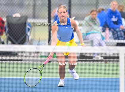 Thumbnail 1 in Greenfield-Central vs Hamilton Southeastern (Delta Invitational)  photogallery.