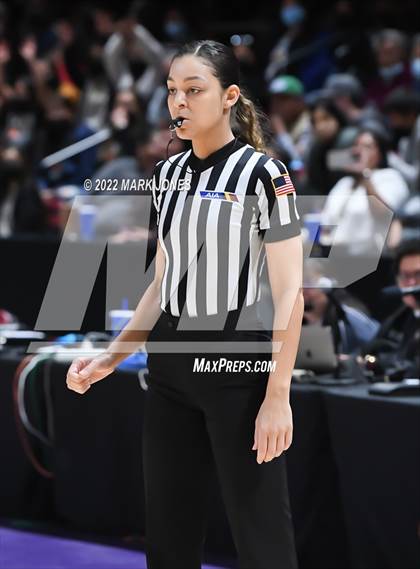 Thumbnail 1 in Monument Valley vs. Chinle (AIA 3A Quarterfinal) photogallery.
