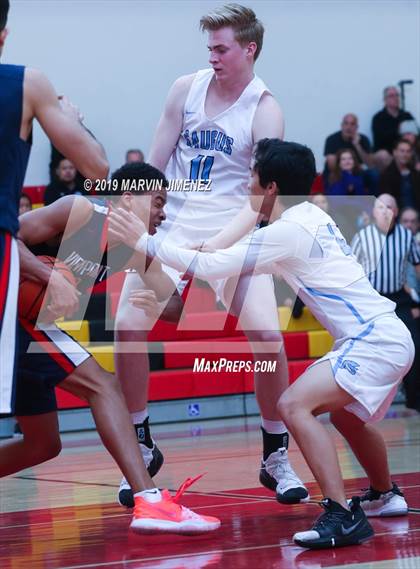 Thumbnail 1 in Viewpoint @ Saugus photogallery.