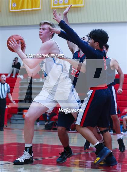 Thumbnail 2 in Viewpoint @ Saugus photogallery.