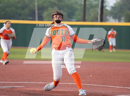 Thumbnail 2 in Harlingen South @ Leander (UIl Softball 5A Region 4 Regional Semifinal - Game 1) photogallery.