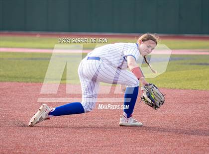 Thumbnail 2 in Harlingen South @ Leander (UIl Softball 5A Region 4 Regional Semifinal - Game 1) photogallery.