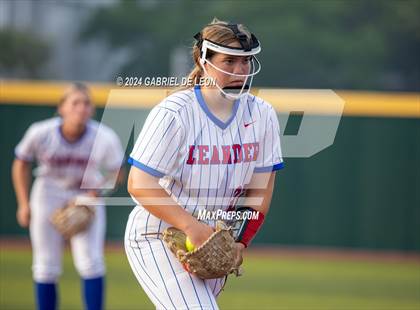 Thumbnail 3 in Harlingen South @ Leander (UIl Softball 5A Region 4 Regional Semifinal - Game 1) photogallery.
