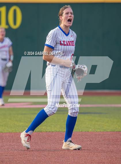 Thumbnail 2 in Harlingen South @ Leander (UIl Softball 5A Region 4 Regional Semifinal - Game 1) photogallery.