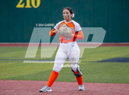 Thumbnail 1 in Harlingen South @ Leander (UIl Softball 5A Region 4 Regional Semifinal - Game 1) photogallery.