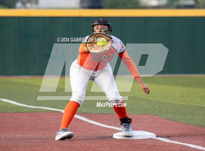 Thumbnail 2 in Harlingen South @ Leander (UIl Softball 5A Region 4 Regional Semifinal - Game 1) photogallery.