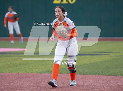 Thumbnail 2 in Harlingen South @ Leander (UIl Softball 5A Region 4 Regional Semifinal - Game 1) photogallery.